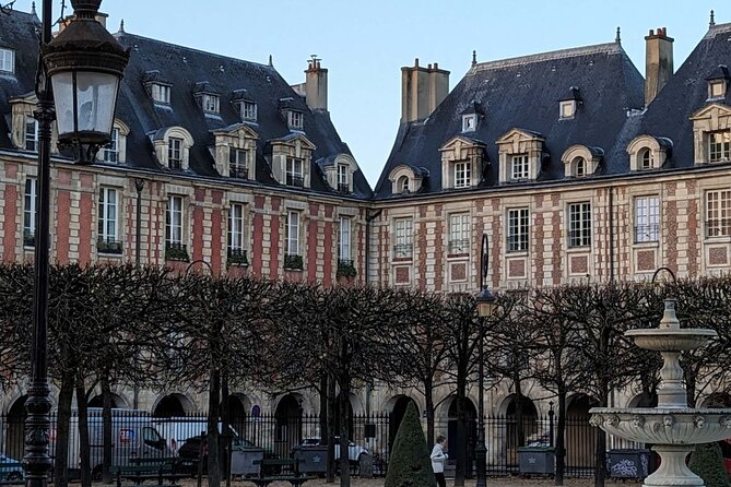 The French Revolution: Self Guided Audio Tour of Paris - Hôtel de Sully and aristocratic property