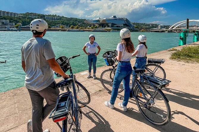 The Grand Bike Tour of Lyon - 3h - Saône River Views to the Croix-Rousse Tunnel