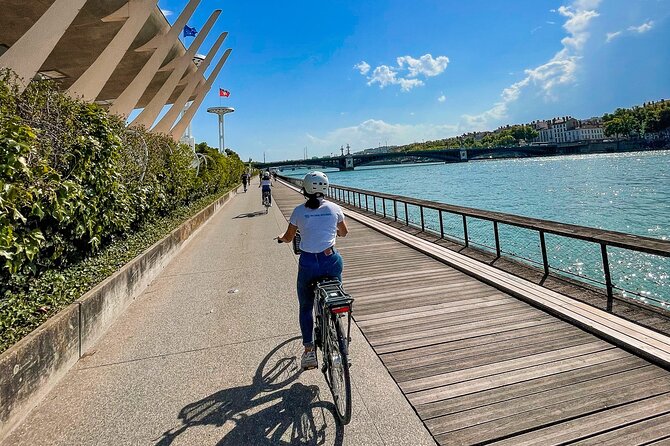 The Grand Bike Tour of Lyon - 3h - Parc de la Tête d’Or: Green Break in the Middle of the City