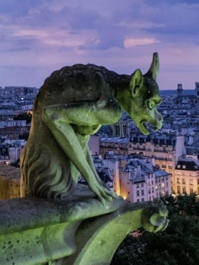 The Haunted Paris Experience - Square du Vert-Galant and the river at night