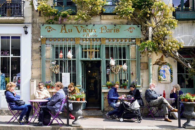 The Local Paris Experience: an off-the-beaten-track adventure! - Buttes-Chaumont and a Drink Above the City