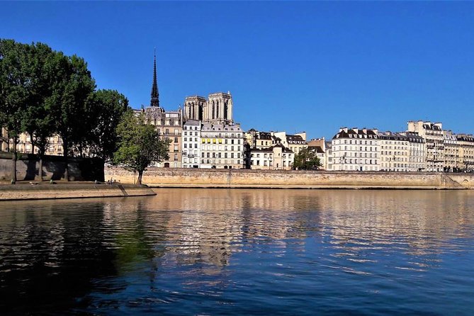 The Medieval Heart of Paris - History Walk (Small Group Tour) - Île Saint-Louis and the quieter finish