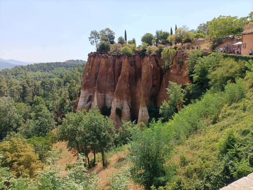 The most beautiful villages of Luberon - Gordes: a 20-minute view of a famous hill town