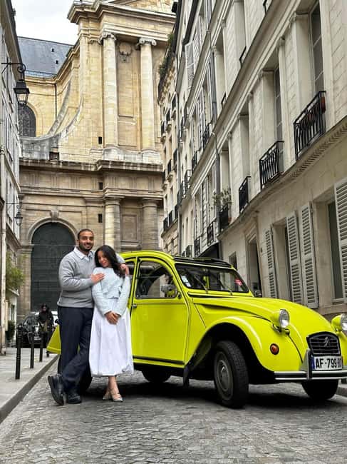 The Paris "Rive Gauche" tour in a vintage Citroën 2CV - Starting at Place des Victoires