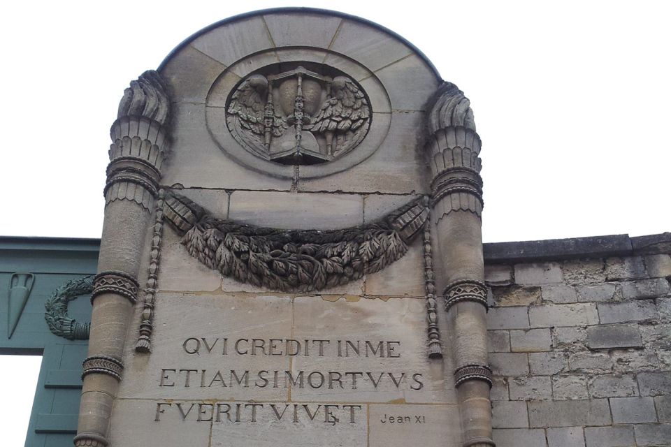 The Père Lachaise Cemetery: Guided 2-Hour Small-Group Tour - Who should book this tour, and who should skip it