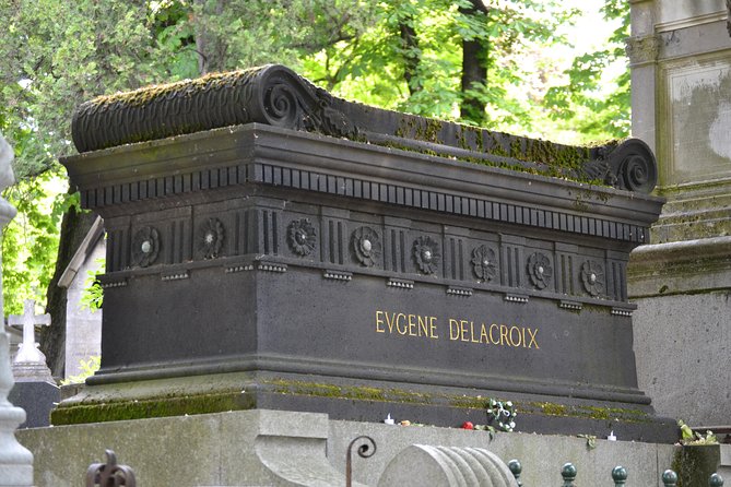 The Pere Lachaise Cemetery Private Tour - Celebrity names you can expect to hear about (and where the value is)