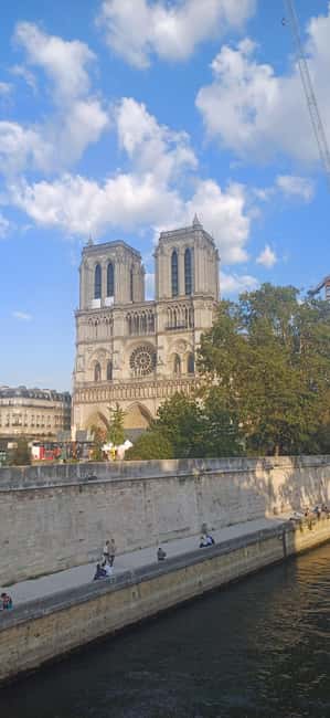 The Treasure of Saint-Louis : Île de la Cité & Saint-Louis - Starting at Square Barye on Île Saint-Louis