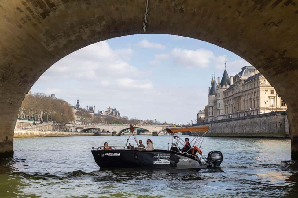 Top Private Cruises in Paris with Champagne + more surprises - Price and value: what $470 per group really means