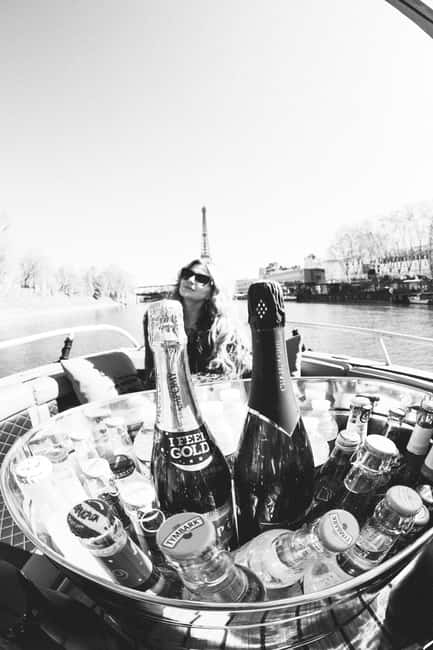 Top Private Cruises in Paris with Champagne + more surprises - Port Javel Haut to the Statue of Liberty: starting with space and fresh air