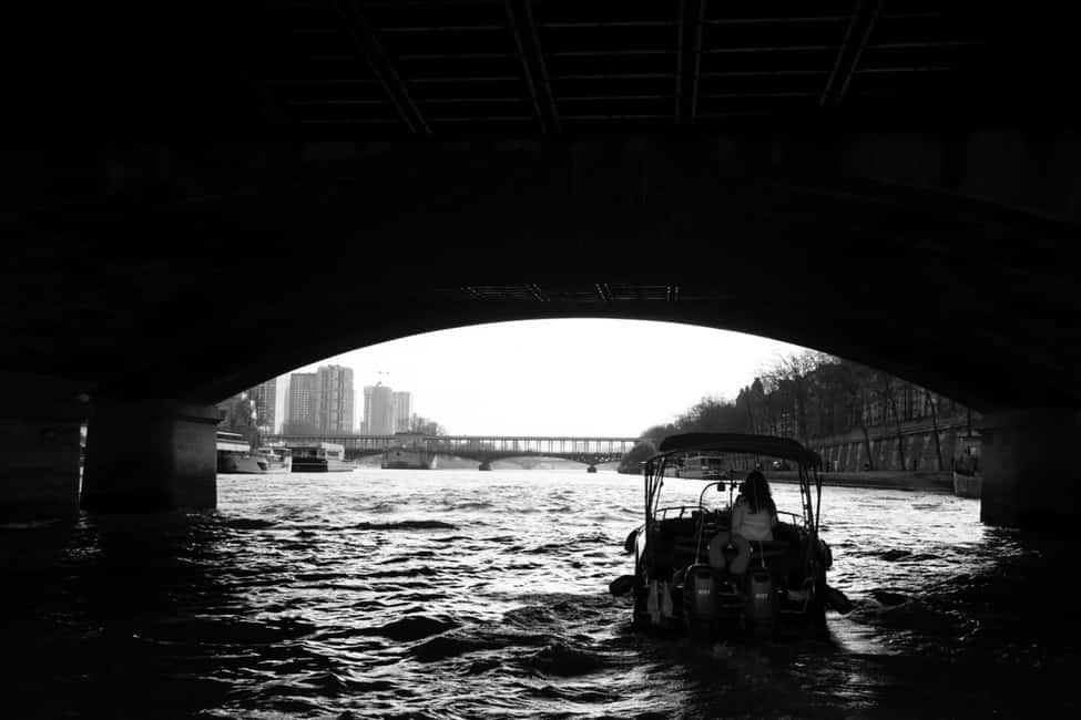 Top Private Cruises in Paris with Champagne + more surprises - Pont Neuf and Notre-Dame: the moment that feels like a postcard