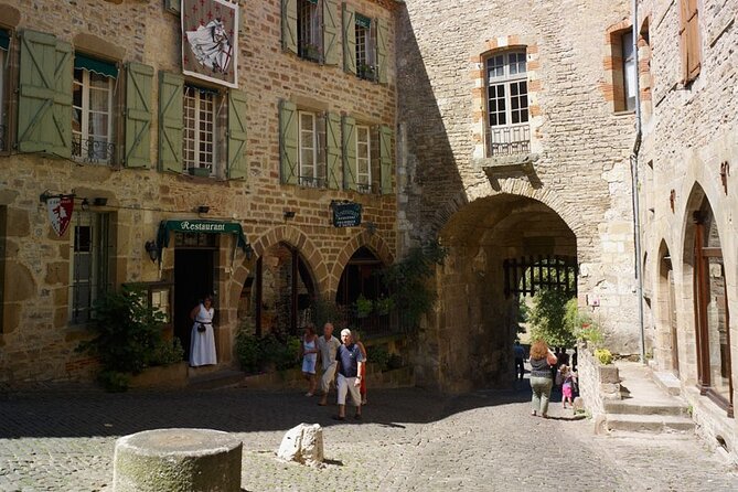 Toulouse: Albi and Cordes/Ciel Day Trip with Audio Guides - Who this tour suits best (and who should rethink it)