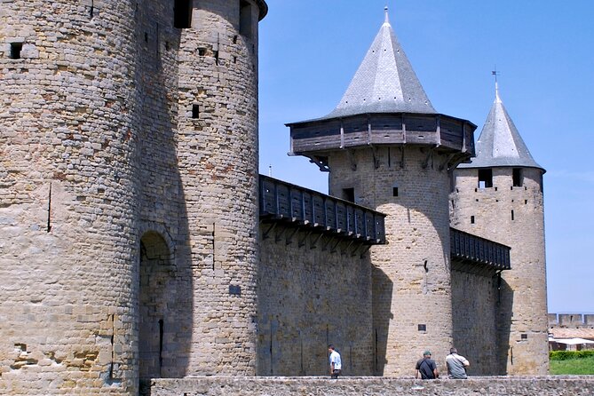 Toulouse : Carcassonne Day Trip by Coach with audio guides - Crowds, heat, and comfort: how to plan like a local