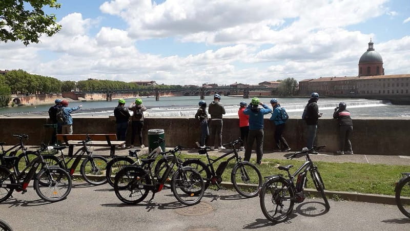 Toulouse E-Bike Tour - Group size and pacing: why up to 8 people feels better