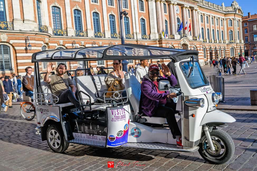 Toulouse: Electric Tuk-Tuk Tour with Photo Stops and Audio - Key points to know