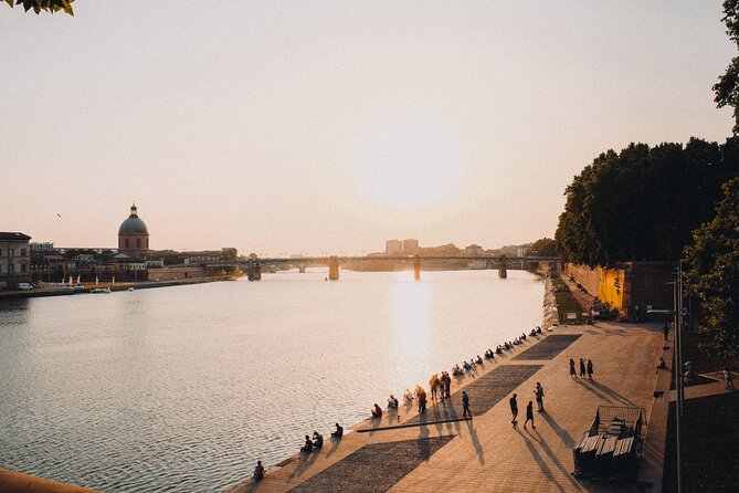 Toulouse: Private Walking Tour with a Local - Private walking tour Toulouse, shaped by a Lokafy local