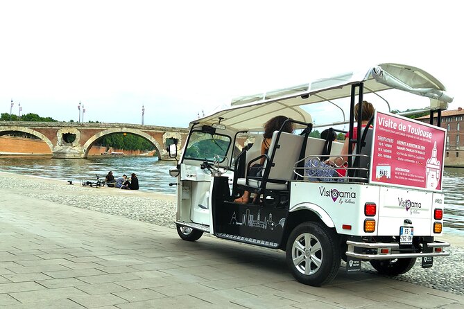 Toulouse Tour in Electric Tuk Tuk - Le Capitole and the basilica-core: where Toulouse starts to click