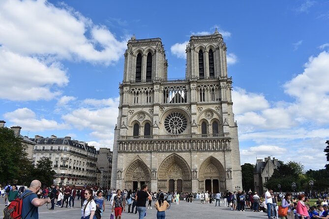 Tour guide in Paris - Visit Paris with your official guide ! - Reading the Louvre as a building, not only a museum