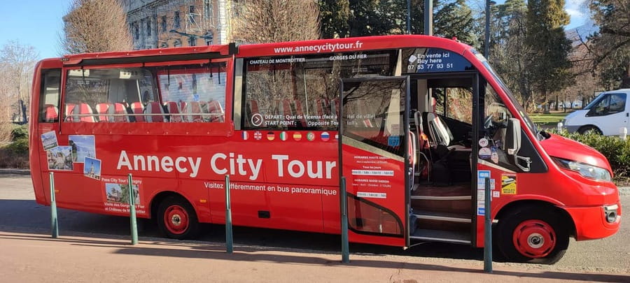 Tour of Annecy by convertible bus - Why This 1-Hour Annecy Circuit Is So Practical