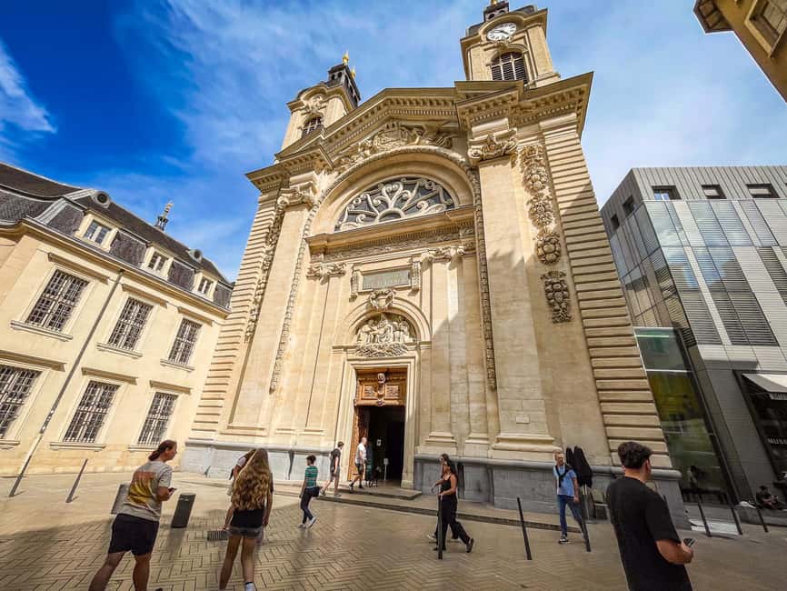Tour of Old Lyon in Bellecour with a guide - Presquîle: Place des Jacobins, Hôtel-Dieu, and Place Bellecour