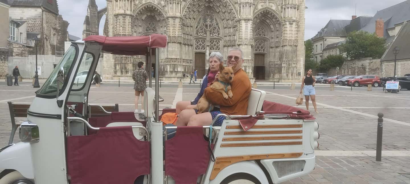 Tours: visite du coeur historique de la ville. - Price and Value for a Private Tuk-tuk in Loire Valley