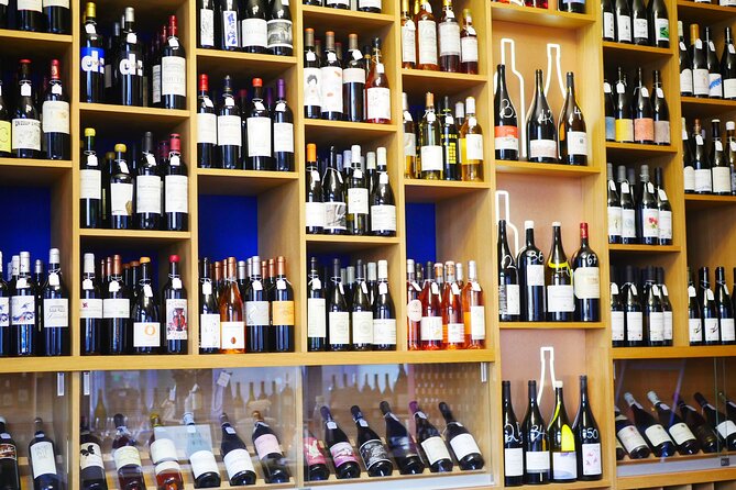Traditional Gourmet Food & Wine Tour in Bordeaux - Hotel de Ville and Rue des Remparts: when the city becomes a snack map