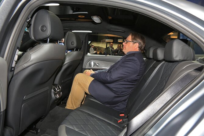 Transfer from Orly/CDG/LBG Airport to Paris (E-Class 2pax) - Booking details that matter