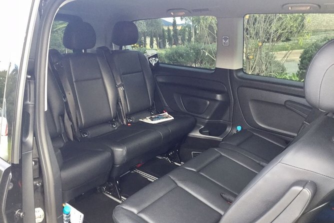 Transfer - Nice Airport> Monaco - Meeting your driver inside Nice Airport