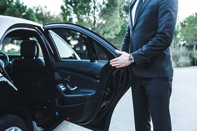 Transfers between Paris and Paris Airports/Disneyland/Versailles - How private chauffeur transfers fit real Paris travel