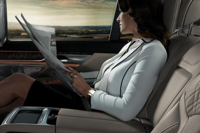 Transfers Private: Paris-Aéroports/Paris-Disneyland, France - A direct ride between Paris, airports, and Disneyland