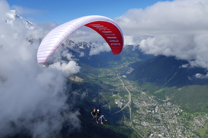Two-seater paragliding flight in Chamonix - The 20-minute baptism: how first-time flying becomes manageable