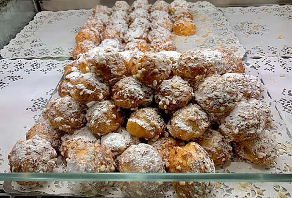 Ultimate Tastes and Tales Tour: Pastries, Stories, Flavors - Starting by the fountain in the city center