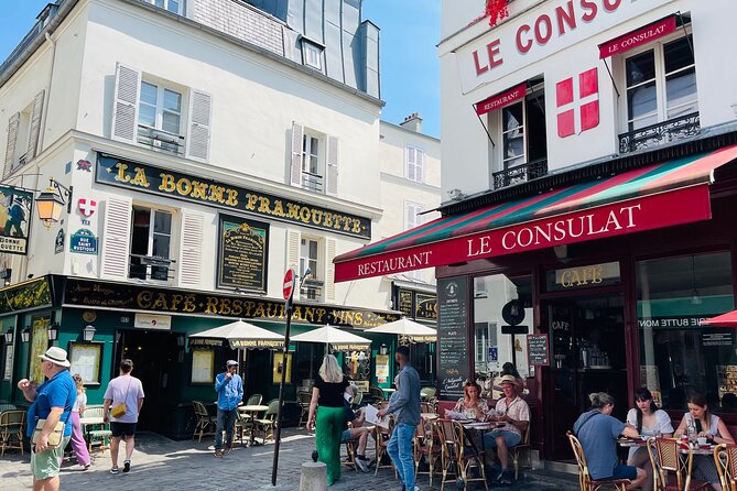 Unique Montmartre photo tour with VOGUE photographer - Starting at Dalida’s bust on Rue de l’Abreuvoir