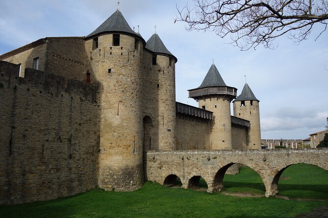 Unusual guided tour of Carcassonne at the time of the Builders - Carcassonne in 1269, Seen Through a Builder’s Workday