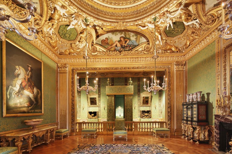 Vaux le Vicomte Chateau Entry Ticket and Chateaubus Transfer - Château Visit With a 3D Sound Audio Guide: How It Changes Your Pace