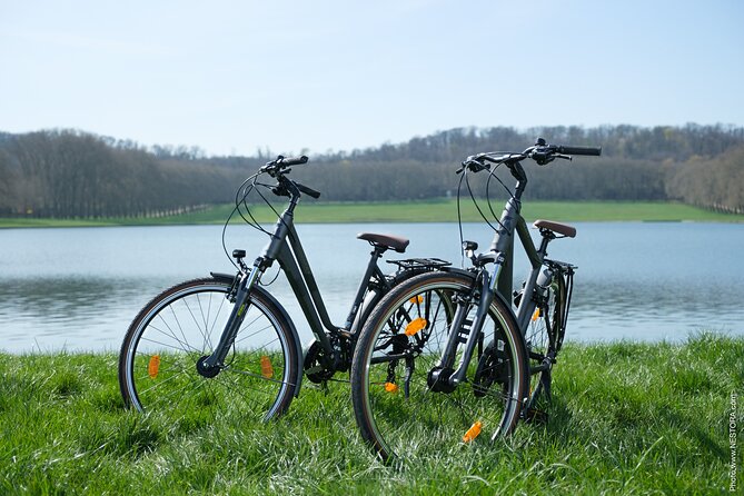 Versailles: Bike Rental, Different Sizes - Starting at 1 Pl. Lyautey in Versailles