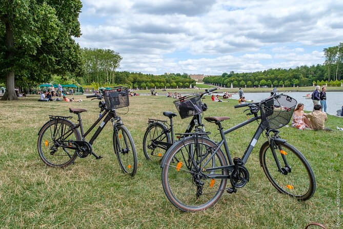 Versailles: Bike Rental, Different Sizes - Choosing the right bicycle and accessories