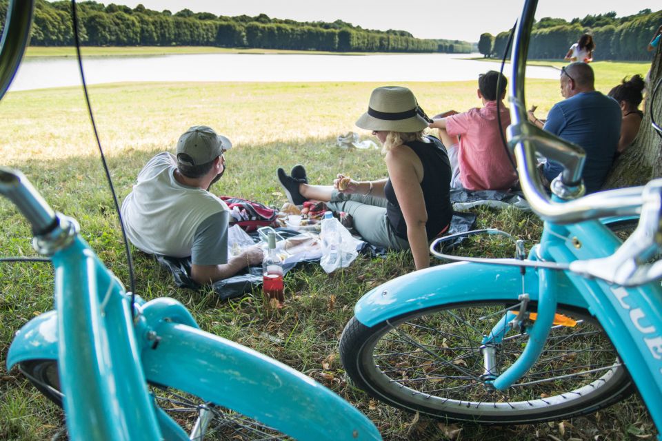 Versailles Bike Tour with Palace & Queen Farm Entrance - The ride itself: how 2,000 acres feels on lightweight bikes