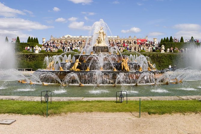 Versailles Castle Private Guided Day Tour from Paris (van &guide) - Leaving Paris by air-conditioned minivan