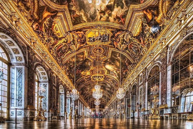 Versailles Castle Private Guided Day Tour from Paris (van &guide) - Walking the enormous Versailles gardens