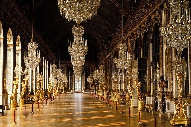 VERSAILLES CASTLE Round-Trip Transfer from Paris by Luxury Van - Arriving at Versailles and planning your time