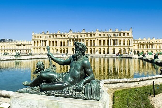 VERSAILLES CASTLE Round-Trip Transfer from Paris by Luxury Van - Is $210.24 per person a fair price?