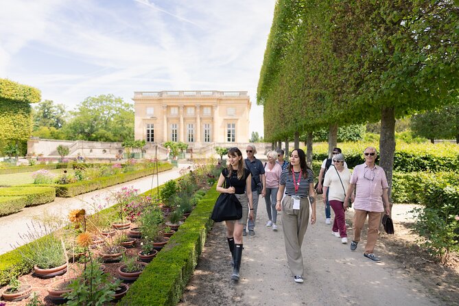 Versailles Full-Day Tour with the Estate of Marie-Antoinette - How much walking and pacing to expect