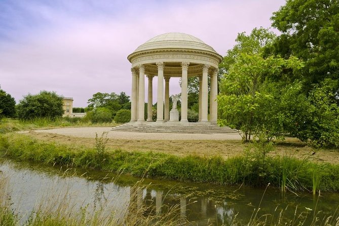Versailles Full Tour: Palace, Gardens & Marie-Antoinette’s Estate - Touring the Gardens: 210,000 Flowers and Routes That Make Sense