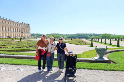 Versailles & Giverny from Paris PRIVATE TOUR with PHOTOSHOOT - Leaving Paris in a private van