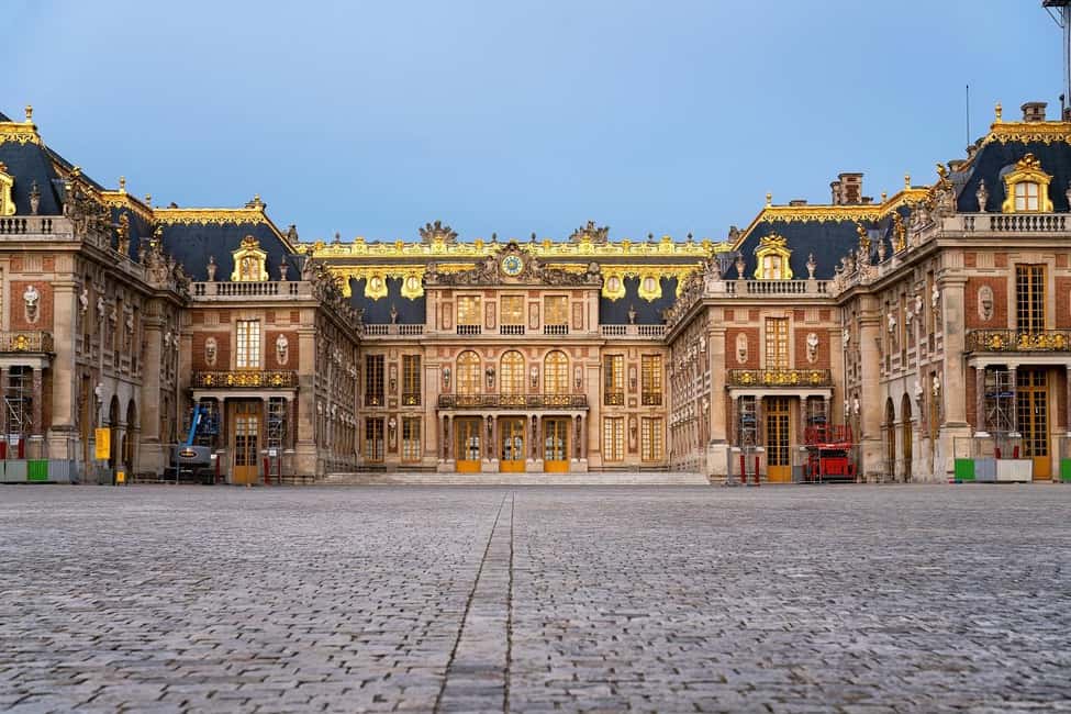 Versailles: Palace & Gardens Guided Tour with Entry Tickets - Throne Room energy and the Queen’s chambers: the two sides of power
