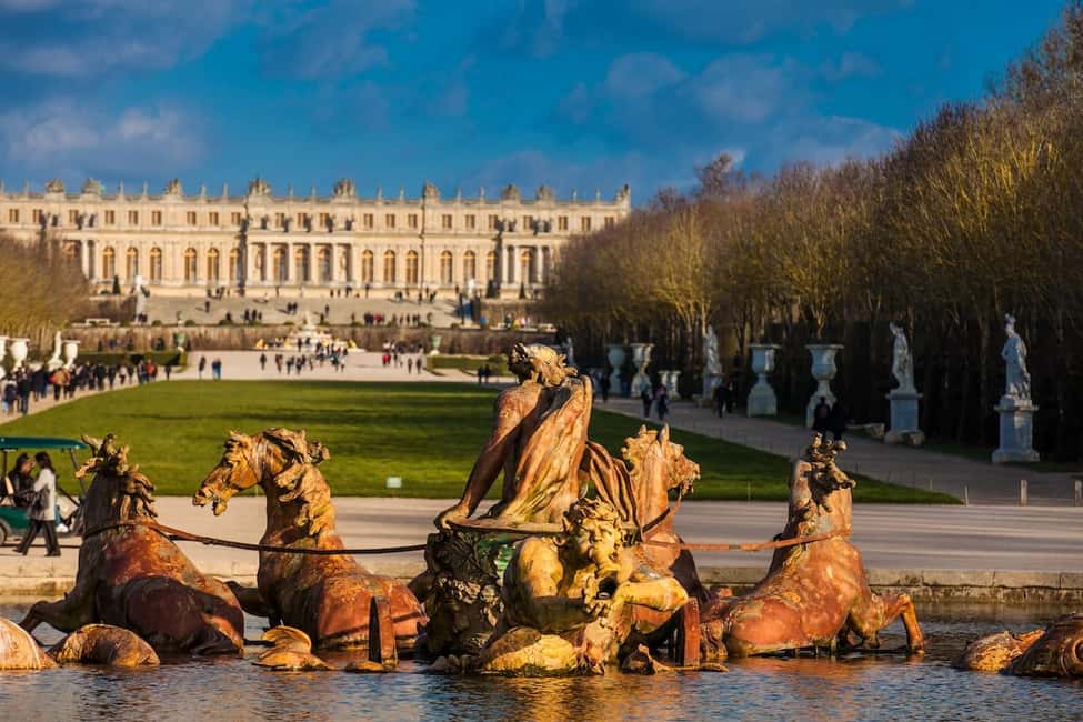 Versailles: Palace & Gardens Guided Tour with Entry Tickets - Apollo, Neptune, and seasonal reality (don’t plan for perfect fountains every day)