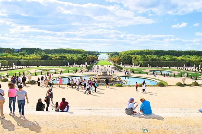 Versailles Palace & Gardens Tour with Transport from Paris - Entering the Palace: jump the queue and get oriented fast