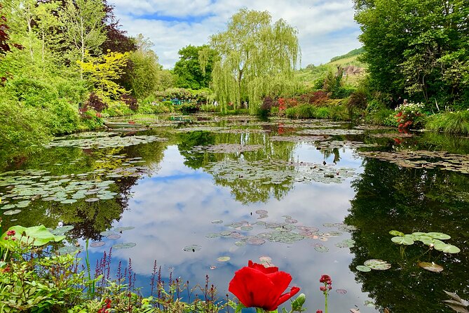 Versailles Palace & Giverny Private Tour with Lunch&Hotel Pick-up - The countryside drive to Giverny feels like part of the tour