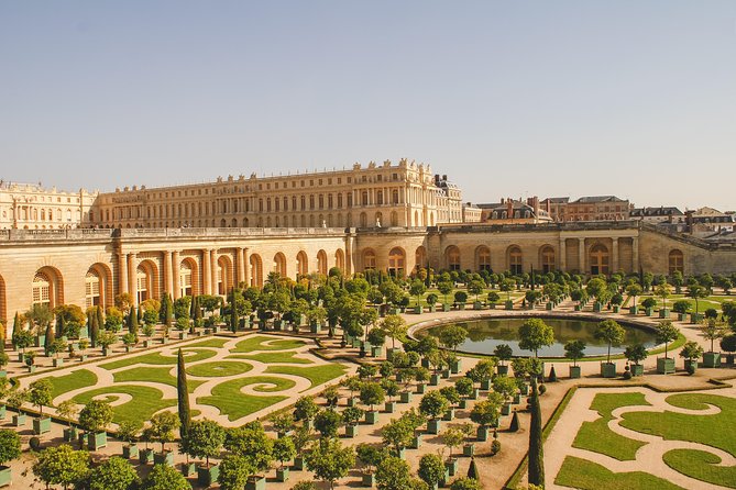 Versailles Palace Guided Day Tour and Trianon from Paris - Morning inside the Palace: Royal Apartments and Hall of Mirrors