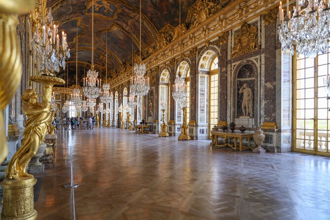 Versailles Palace Guided Experience and Gardens Entry 10 PPL Max - Small Group Max (10) and What It Changes for Your Day